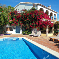 Win £50 off a Spanish villa holiday 🌴