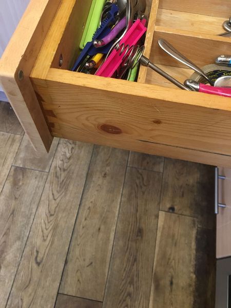 Painting kitchen units, with peeled of laminate fronts...!