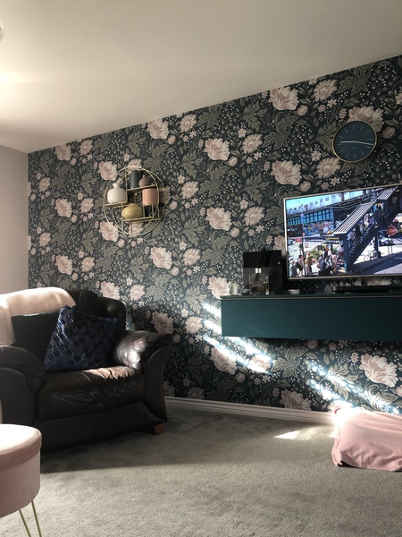 Anyone got a Green living room...