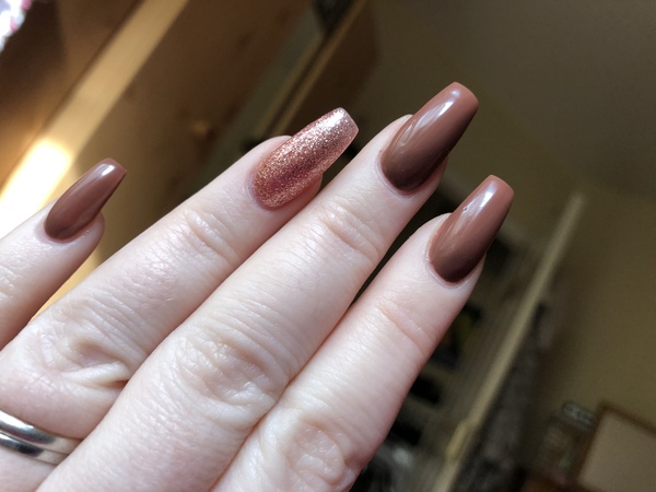 What colours do you have on your nails?