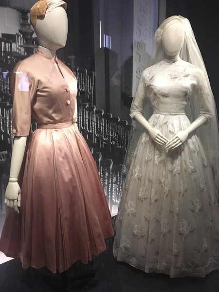 Les Parisiennes des Mamansnet: See life in pink, but do not wear it!