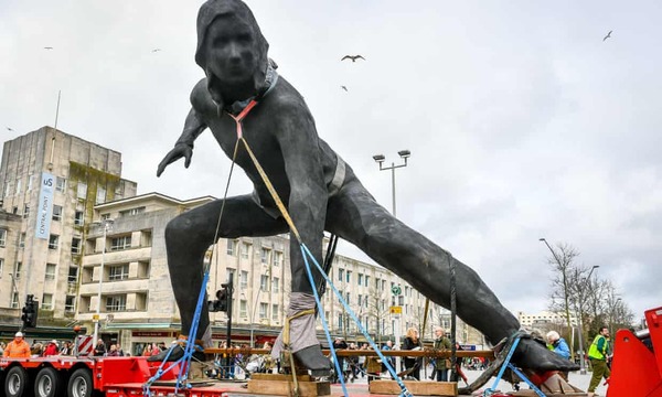 Friday good news: 'She's rebellious': actor on giant Plymouth sculpture she inspired