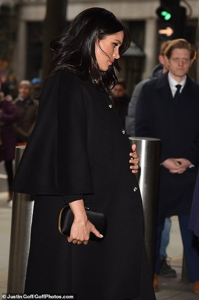 Royal style & gossip: while Meghan's away, will Kate play?