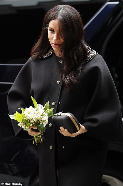 Royal style & gossip: while Meghan's away, will Kate play?