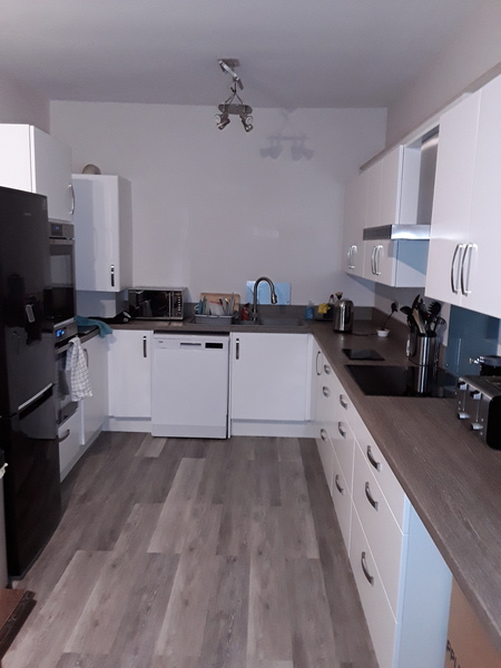 Please show me your lovely kitchens so I can get some inspiration??!!