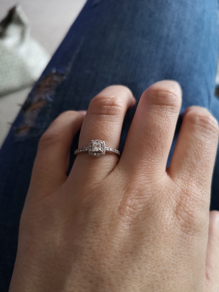 To want a small engagement ring?
