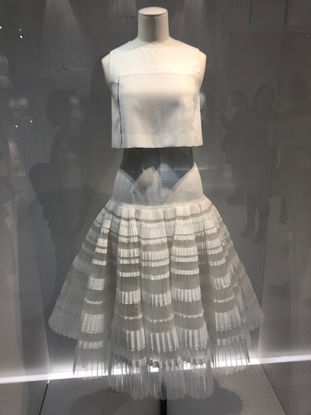 Les Parisiennes des Mamansnet: See life in pink, but do not wear it!