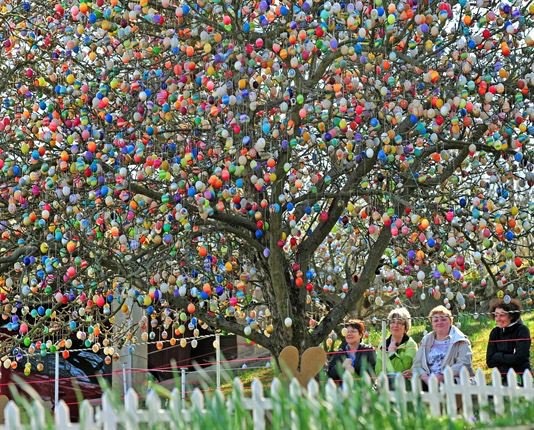 When do you put your Easter decks up ?