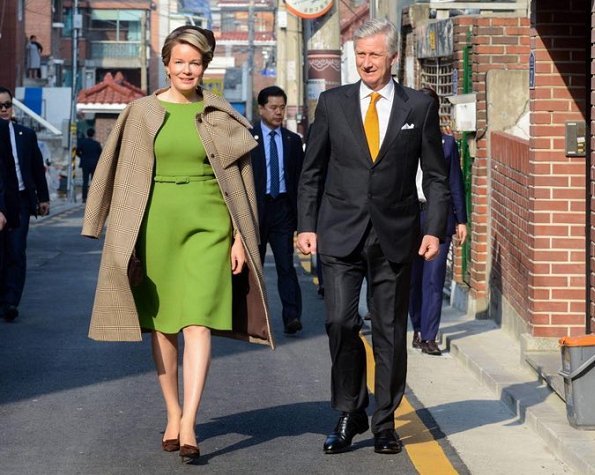 Royal style & gossip: don't be fooled by the rocks that they've got, they're still Katie/Leti/Maxi from the block