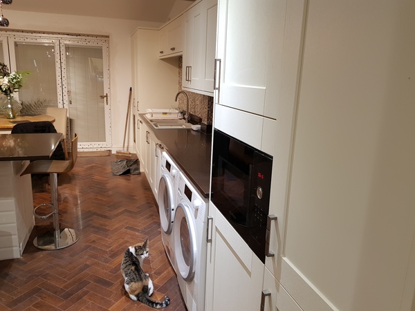 Please show me your lovely kitchens so I can get some inspiration??!!