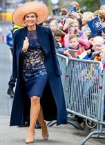 Royal style & gossip: don't be fooled by the rocks that they've got, they're still Katie/Leti/Maxi from the block