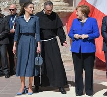 Royal style & gossip: don't be fooled by the rocks that they've got, they're still Katie/Leti/Maxi from the block