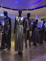 Les Parisiennes des Mamansnet: See life in pink, but do not wear it!