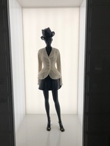 Les Parisiennes des Mamansnet: See life in pink, but do not wear it!