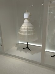 Les Parisiennes des Mamansnet: See life in pink, but do not wear it!