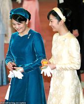 Royal style & gossip: while Meghan's away, will Kate play?