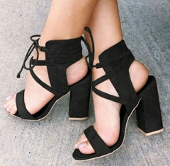 What shoes do you wear with bodycon dresses when you can't walk in heels?