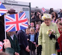 Royal style & gossip: while Meghan's away, will Kate play?