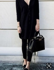 Is it acceptable to wear leggings under a dress?