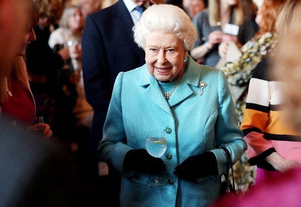 Royal style & gossip: don't be fooled by the rocks that they've got, they're still Katie/Leti/Maxi from the block