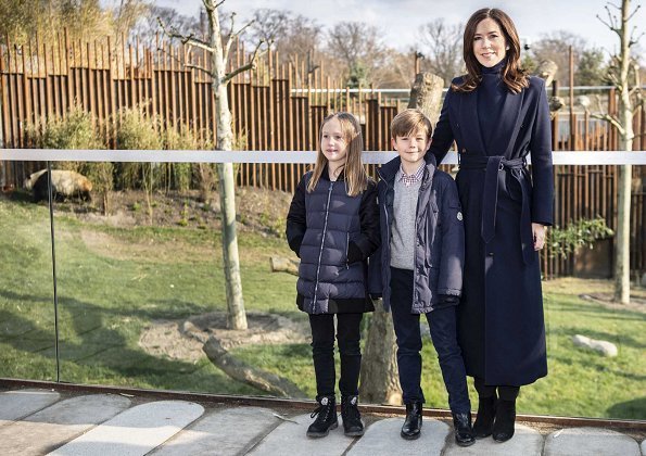 Royal style & gossip: hairbands and birth plans