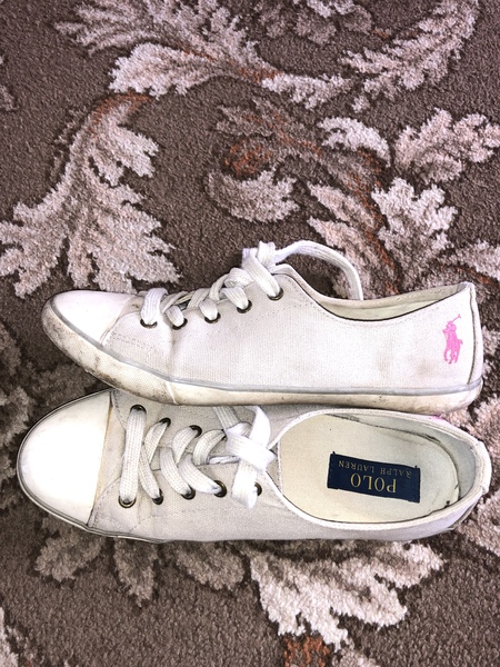 Help me find these Ralph Lauren pumps or something similar