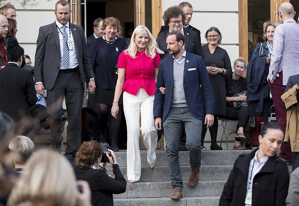 Royal style & gossip: advance Baby Sussex!