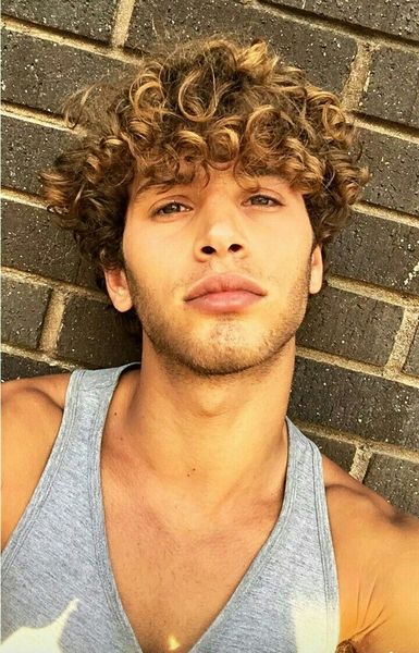 Can we have a thread of phwoar?!