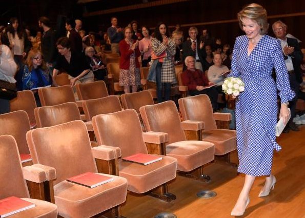 Royal style & gossip: now where's that baby??