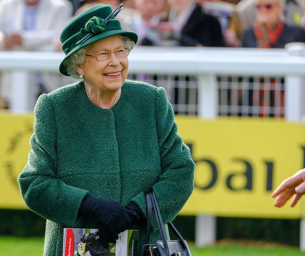 Royal style & gossip: hairbands and birth plans