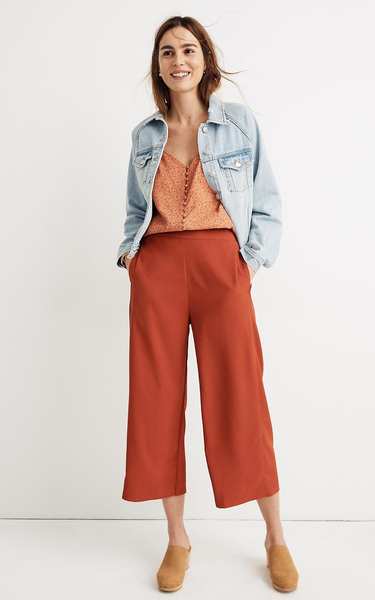 I don’t have a shapely ankle..cropped trousers..