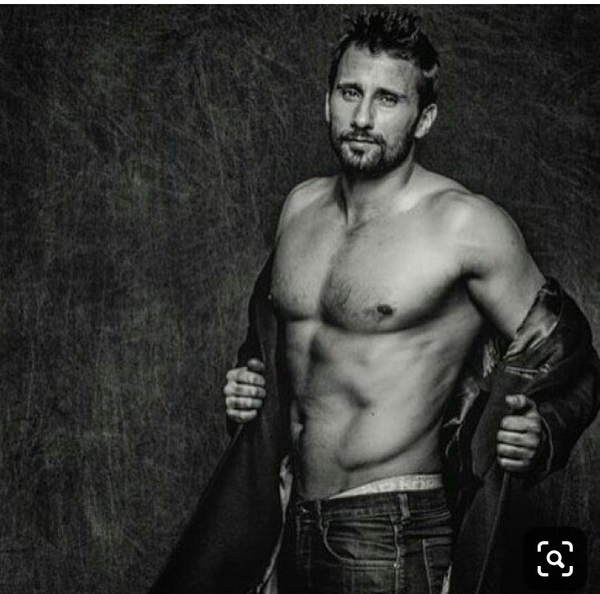 Can we have a thread of phwoar?!