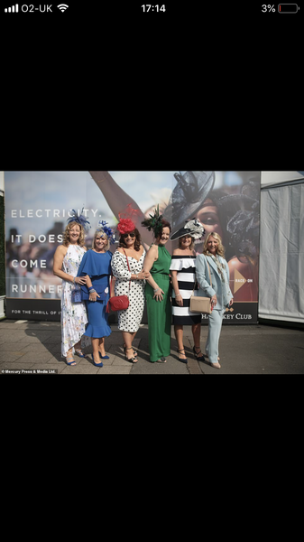 Race day fashion
