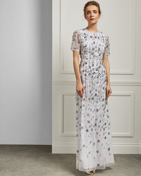 Bring me the prettiest dress available to humanity