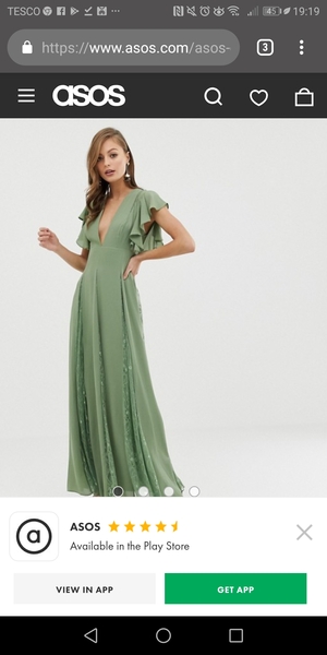 To ask for your help finding a dress!