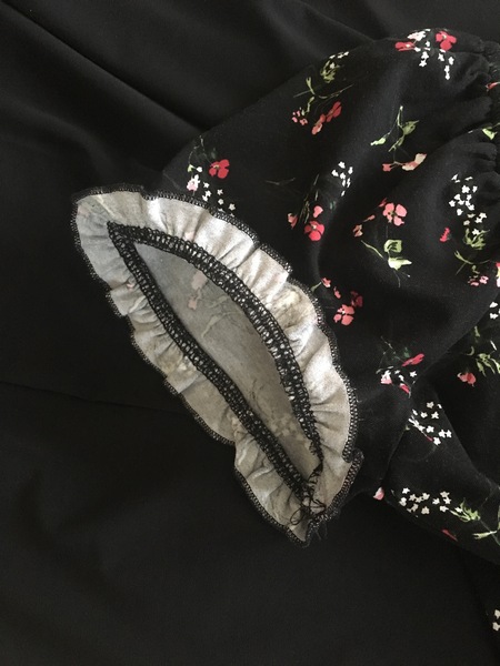 To ask if their are any seamstresses who can offer a solution to this small issue with a dress I bought yesterday.