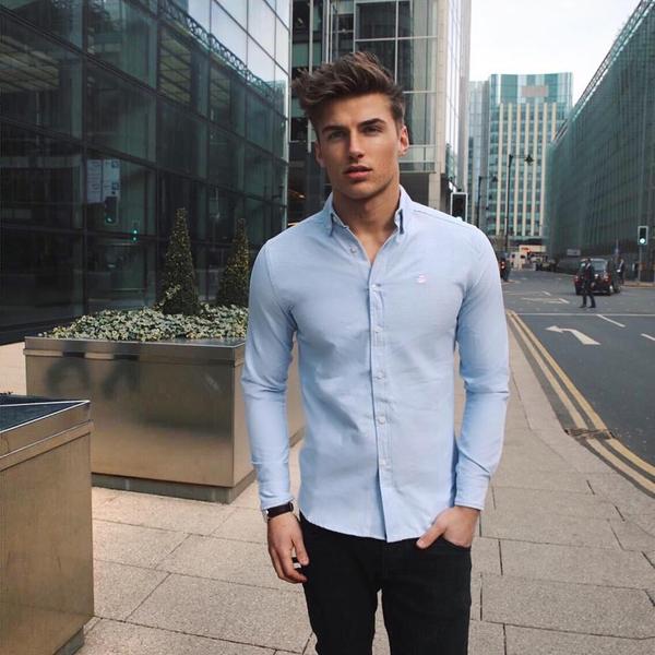 Can we have a thread of phwoar?!
