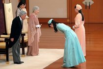 Royal style & gossip: hairbands and birth plans