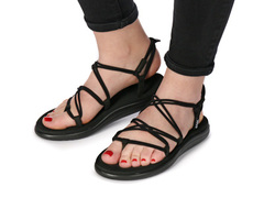 Les Parisiennes des Mamansnet: See life in pink, but do not wear it!