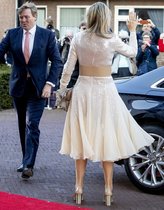 Royal style & gossip: hairbands and birth plans