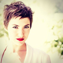 Choosing a new hair style