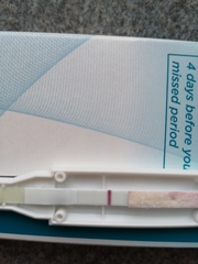 Clomid... Cd32... Possible very faint line?
