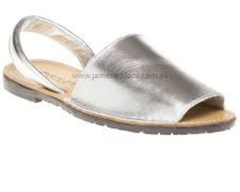 Let's see your non hideous sandals then!