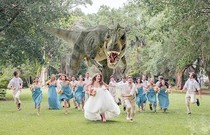 To hate that obligatory bent over kiss so common in wedding photos nowadays?
