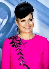 Royal style & gossip: hairbands and birth plans