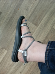 Les Parisiennes des Mamansnet: See life in pink, but do not wear it!