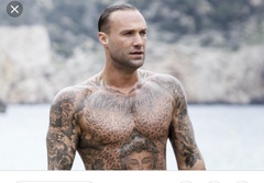 Can we have a thread of phwoar?!