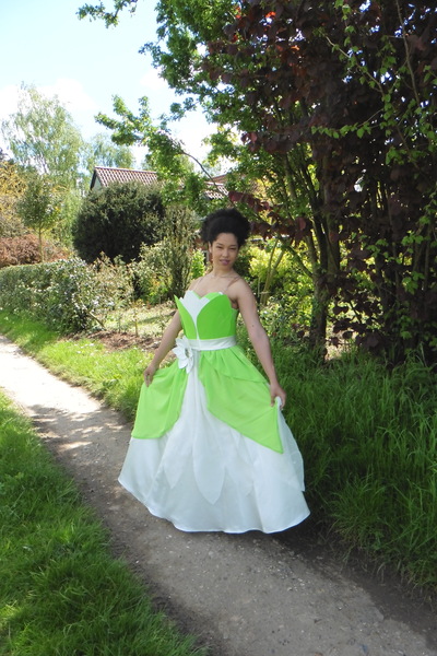 Where would I but a super cheap wedding dress (to cut up) are any charity shops particularly good