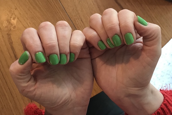 Come see my gel manicure - self administered after half bottle of fizz and a large gin (pic)