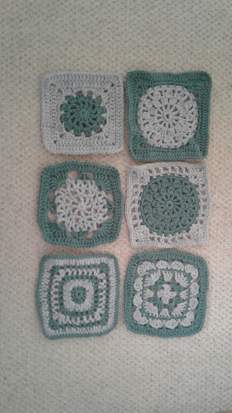 Woolly Hugs. We need your help. We are making a blanket for the family of the wonderful Oldsilver.